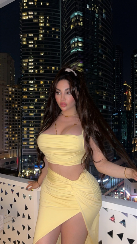 Vista previa del contenido privado de Baby nour en OnlyFans: fotos