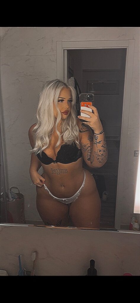 Vista previa del contenido privado de Moa en OnlyFans: fotos