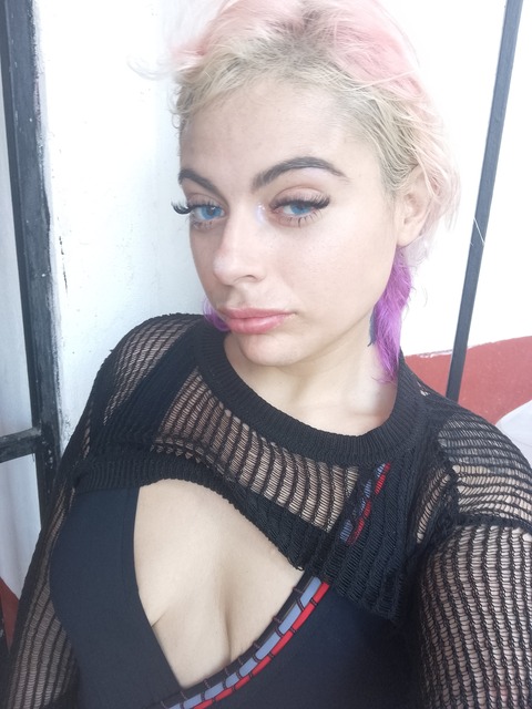 Vista previa del contenido privado de Brianda Trip ♥️ en OnlyFans: fotos